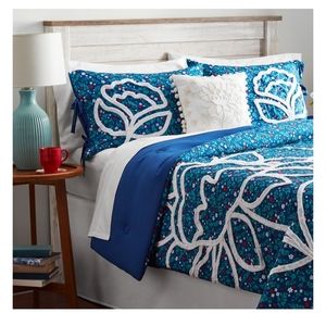 🇺🇲4pc Queen PW Tufted Comforter